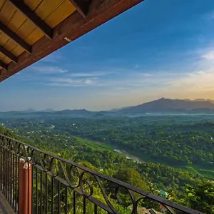 https://ceyloni-panorama-resort.negombohotels.net